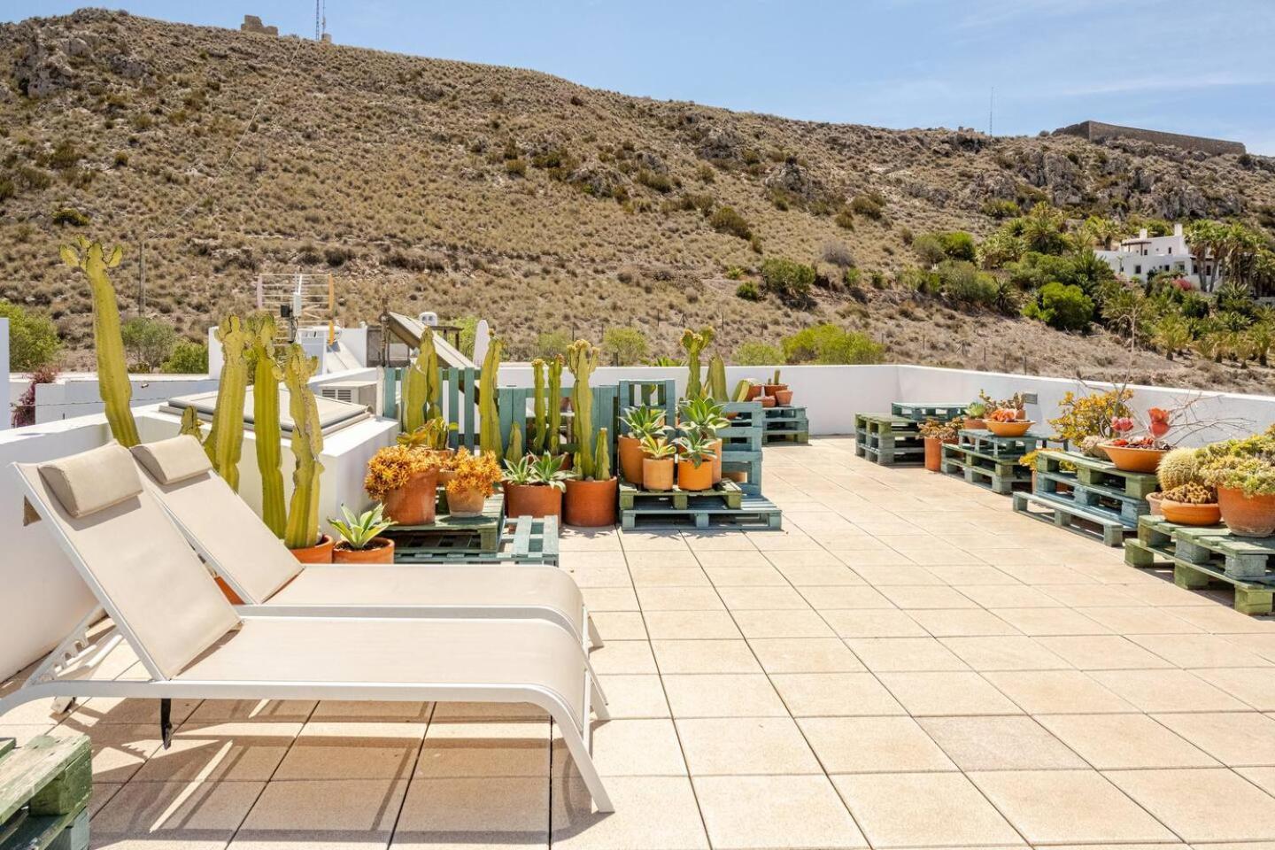Exclusiva Casa Con Encanto En Agua Amarga Агуа Амарга Екстериор снимка